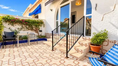 Casa – Torrevieja, Urbanización Los Balcones - Vista 2