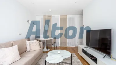 Piso en alquiler en Calle de la Infanta Mercedes - Imagen 5