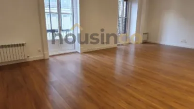 Piso en alquiler en Centro - Imagen 2