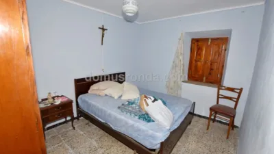 Casa en venta en Calle Ladera, Setenil de las Bodegas de 45.000 €