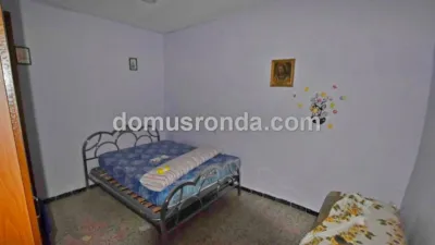 Casa en venta en Calle Ladera, Setenil de las Bodegas de 45.000 €