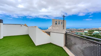 Duplex penthouse on Calle de la Borda photo 5