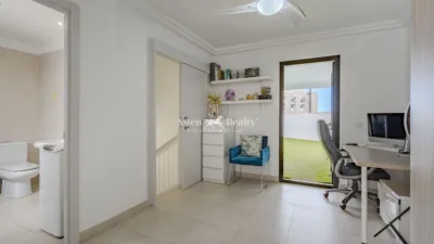 Duplex penthouse on Calle de la Borda photo 7