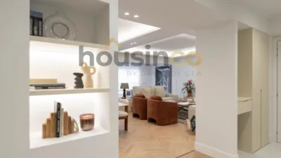 Apartment in Salamanca District photo 10