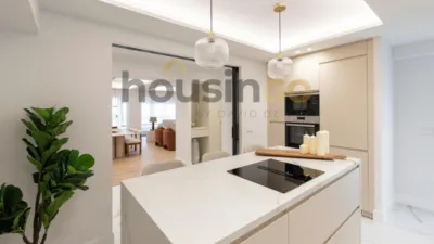 Apartment in Salamanca District photo 2