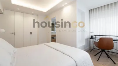 Apartment in Salamanca District photo 4