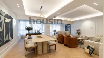 Apartment in Salamanca District photo 7