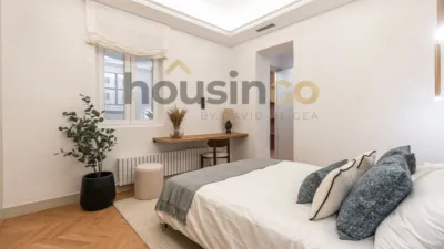 Apartment in Salamanca District photo 41