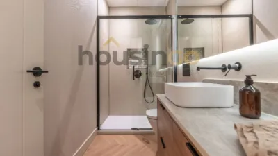 Apartment in Salamanca District photo 45
