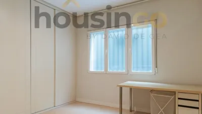 Apartment in Salamanca District photo 24