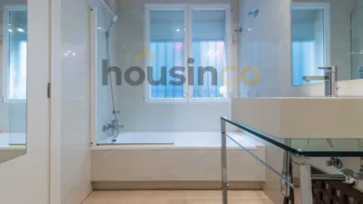 Apartment in Salamanca District photo 28