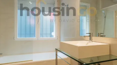 Apartment in Salamanca District photo 29