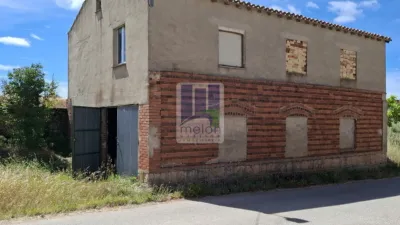 House on Villahizan de Treviño Street photo 2