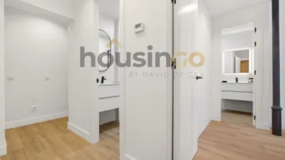 Apartment in Salamanca District photo 25
