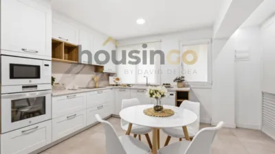Apartment in Salamanca District photo 14