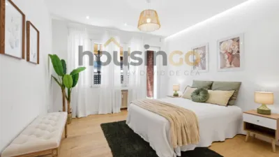 Apartment in Salamanca District photo 21