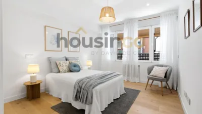 Apartment in Salamanca District photo 25