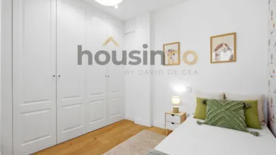 Apartment in Salamanca District photo 27