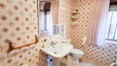 House on Villalmanzo Street photo 36