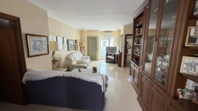 House in Centre photo 2