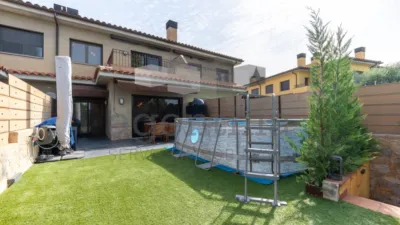 Chalet on Carrer Garbí photo 2
