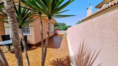 Villa in Punta Prima photo 17