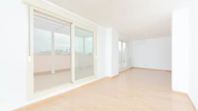 Apartment in Alameda de Osuna photo 3