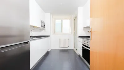 Apartment in Alameda de Osuna photo 6