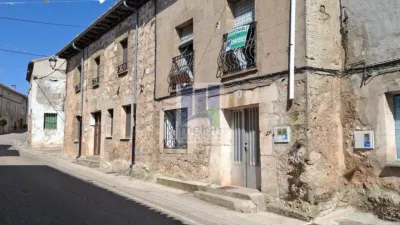House on Mecerreyes Street photo 9