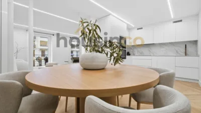 Apartment in Salamanca District photo 10