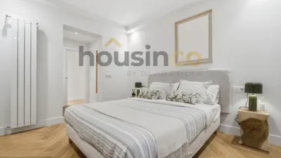 Apartment in Salamanca District photo 21