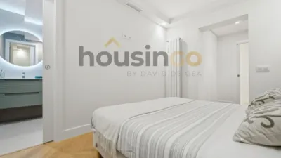 Apartment in Salamanca District photo 23