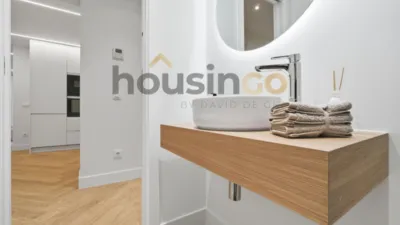 Apartment in Salamanca District photo 32