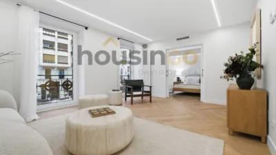 Apartment in Salamanca District photo 3