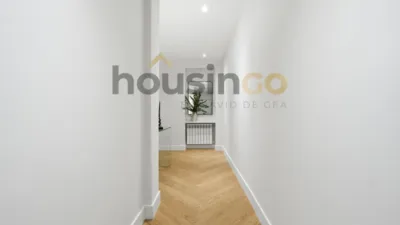 Apartment in Salamanca District photo 4