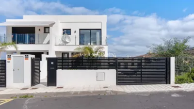 Semi-detached house in La Quinta photo 2