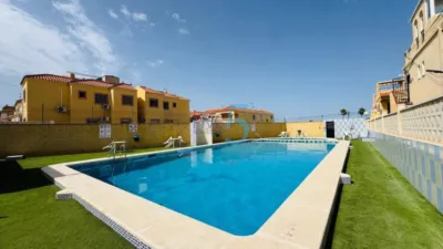 Casa – Torrevieja, Urbanización Los Balcones - Vista 2