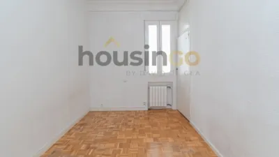 Apartment in Salamanca District photo 15