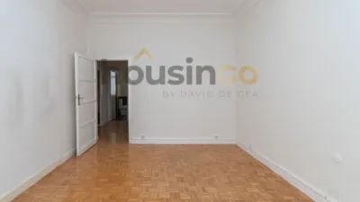 Apartment in Salamanca District photo 18