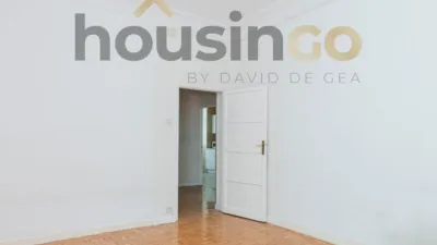 Apartment in Salamanca District photo 32