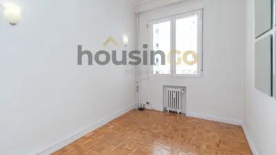 Apartment in Salamanca District photo 6