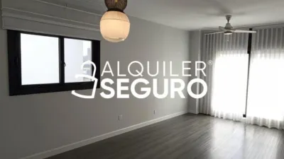 Piso en alquiler en Arco Norte - Avda. España, Entrenúcleos (Dos Hermanas) de 940 €<span>/mes</span>