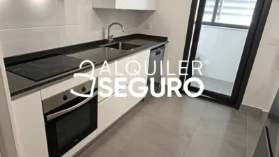 Piso en alquiler en Arco Norte - Avda. España, Entrenúcleos (Dos Hermanas) de 940 €<span>/mes</span>