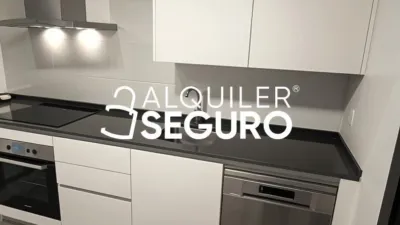 Piso en alquiler en Arco Norte - Avda. España, Entrenúcleos (Dos Hermanas) de 940 €<span>/mes</span>