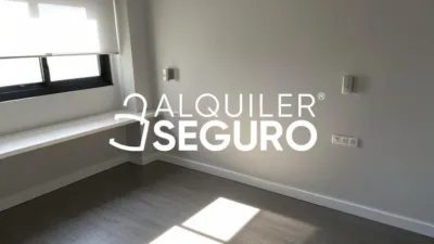 Piso en alquiler en Arco Norte - Avda. España, Entrenúcleos (Dos Hermanas) de 940 €<span>/mes</span>