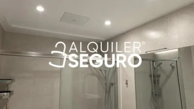 Piso en alquiler en Arco Norte - Avda. España, Entrenúcleos (Dos Hermanas) de 940 €<span>/mes</span>