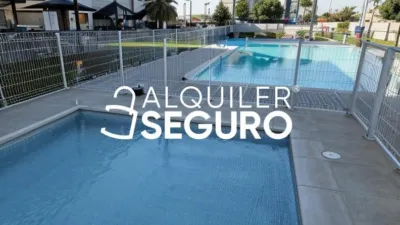 Piso en alquiler en Arco Norte - Avda. España, Entrenúcleos (Dos Hermanas) de 940 €<span>/mes</span>