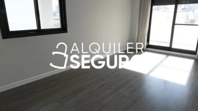 Piso en alquiler en Arco Norte - Avda. España, Entrenúcleos (Dos Hermanas) de 940 €<span>/mes</span>