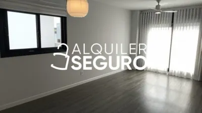 Piso en alquiler en Arco Norte - Avda. España, Entrenúcleos (Dos Hermanas) de 940 €<span>/mes</span>