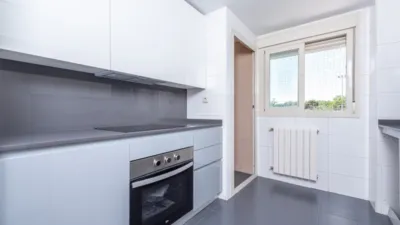Apartment in Alameda de Osuna photo 8